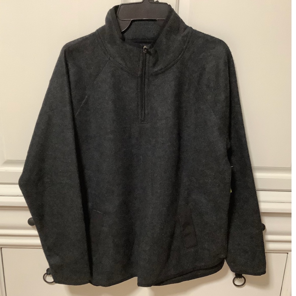 NWT Tek Gear size Large men’s black pullover with 1/4 neck zipper, pockets